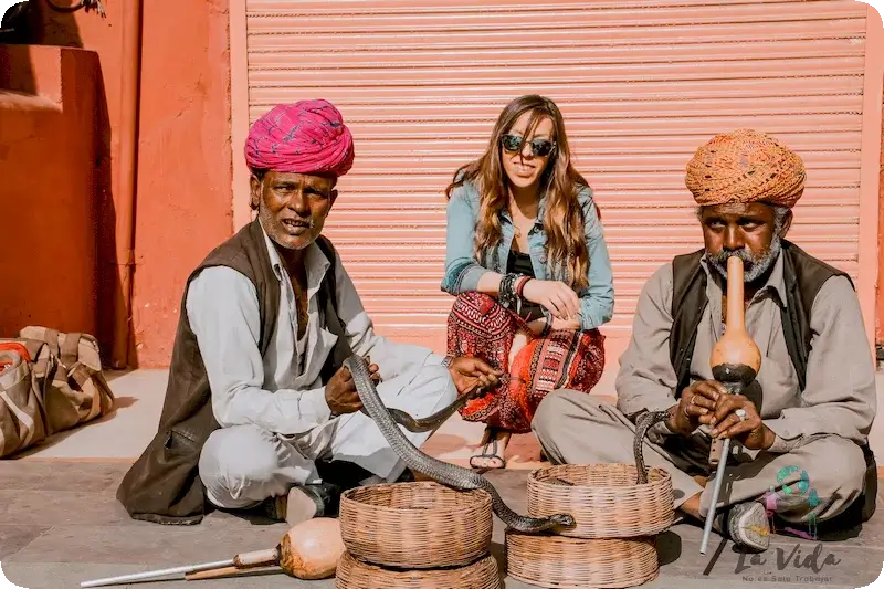 Encantador serpiente Jaipur - único lugar donde los vimos de toda la India-