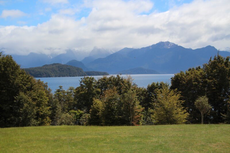 Lago de Manapouri, cerca de Te Anau