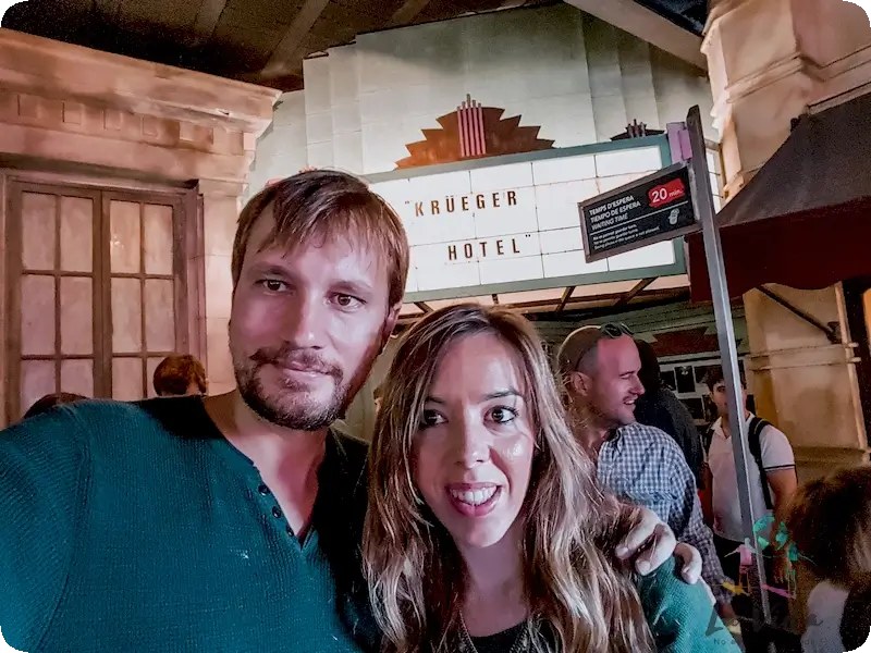 Judit y Dani en la Cola del Hotel Kruger Tibidabo