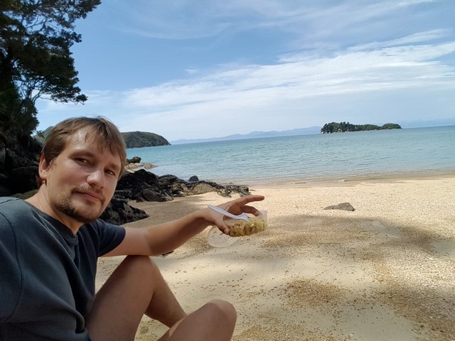 Comiendo en Abel Tasman Nueva Zelanda