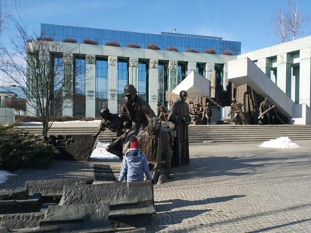 Monumento alzamiento Varsovia