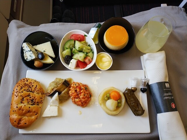  comida vuelo de ida en la clase Business de Turkish