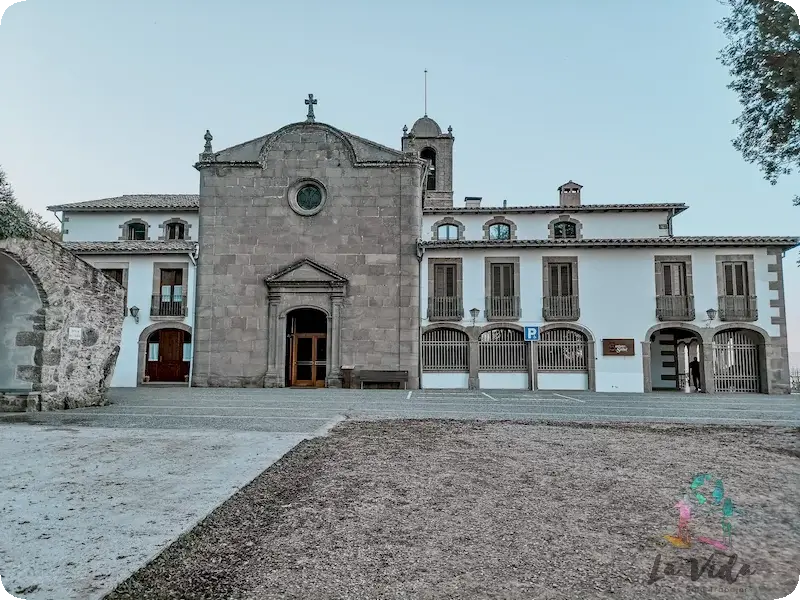 Santuari de la Salut de Sant Feliu de Pallerols