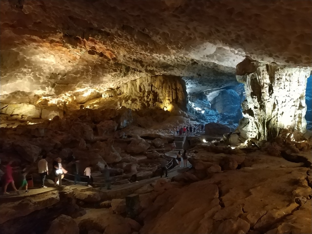 Sung Sot Cave camaras