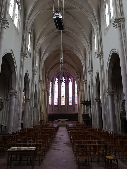 Interior Iglesia Saint Antonin
