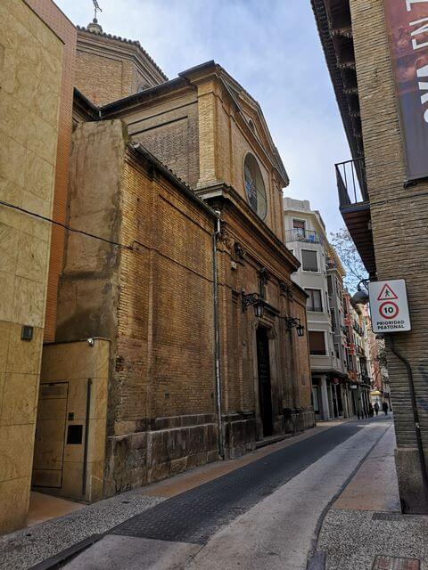 Iglesia Exaltación de la Santa Cruz Zaragoza