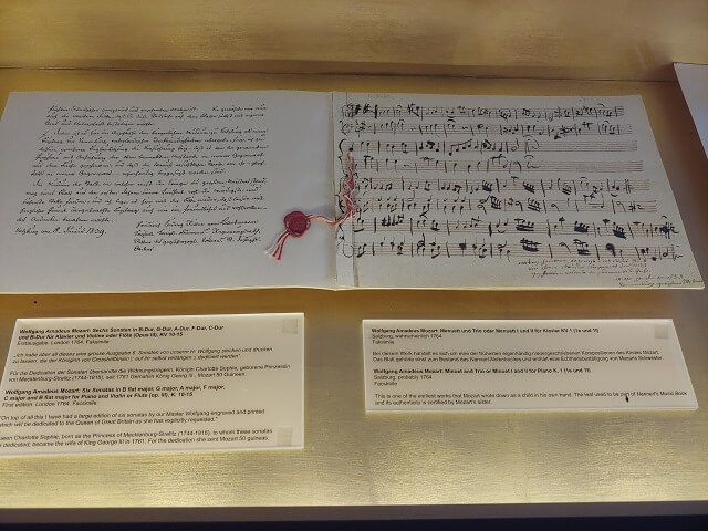 Partitura en el interior de la casa natal de Mozart