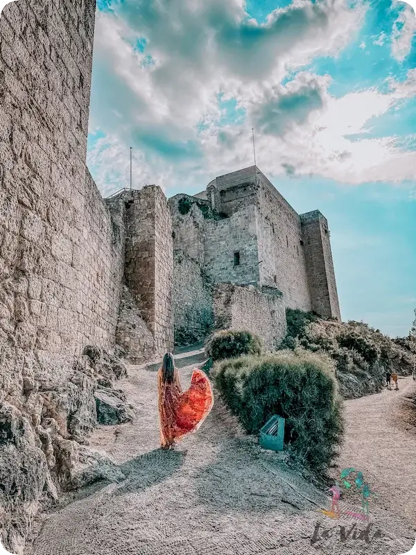 Murallas del Castillo de Miravet exterior