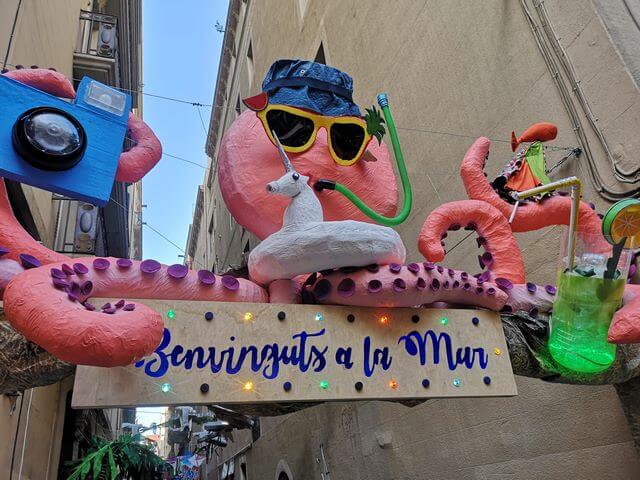 Calle Jesus la mar de plastic fiestas gracia barcelona