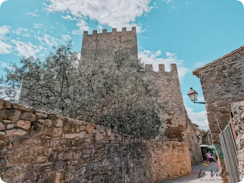 Plaza del Castillo Peratallada