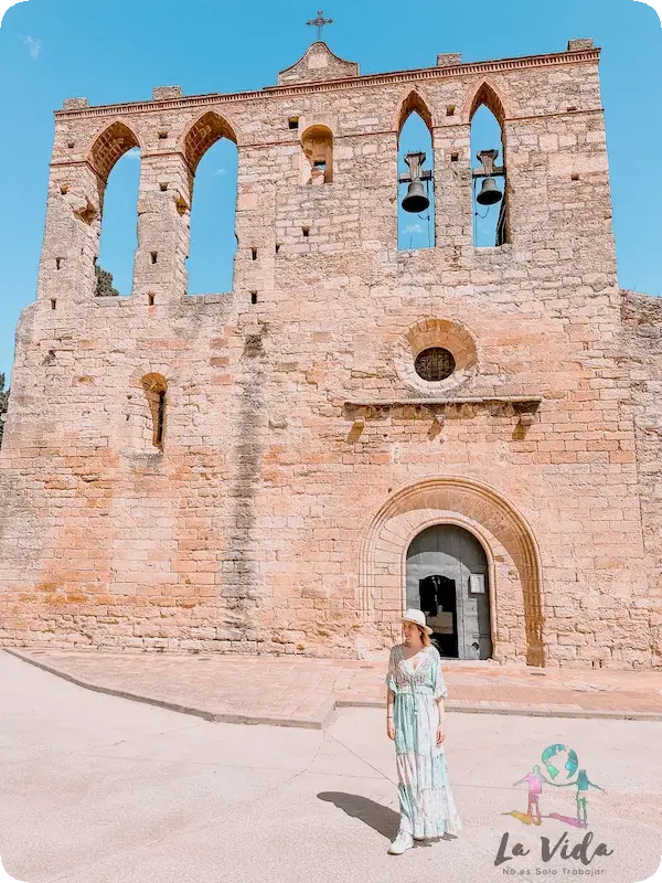 Qué ver en Peratallada - Iglesia de Sant Esteve