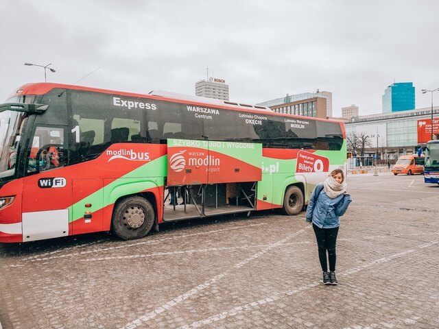 Autobus de Modlin al centro de Varsovia