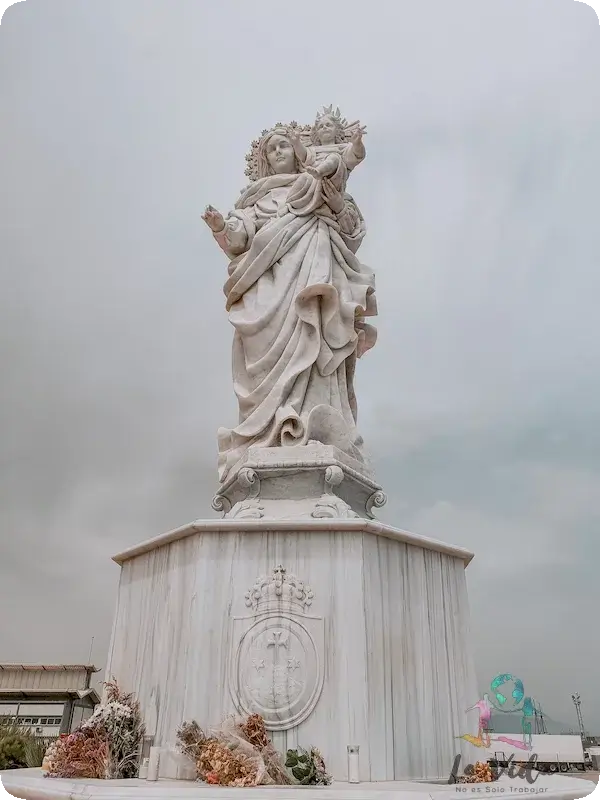 Monumento de la Virgen del Carmen