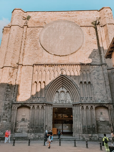 Plaza del Pi y su Iglesia de Santa Maria del Pi