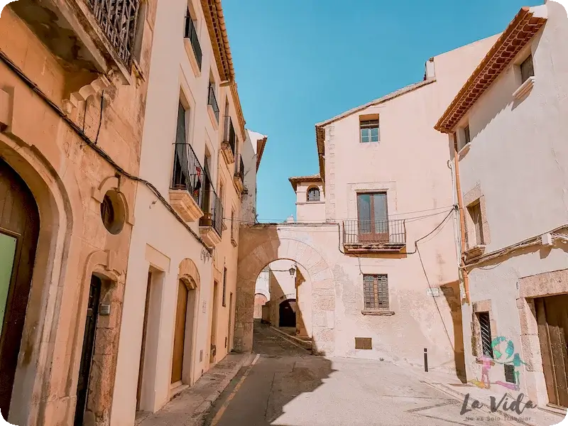 Calle Alta Altafulla Antes y después