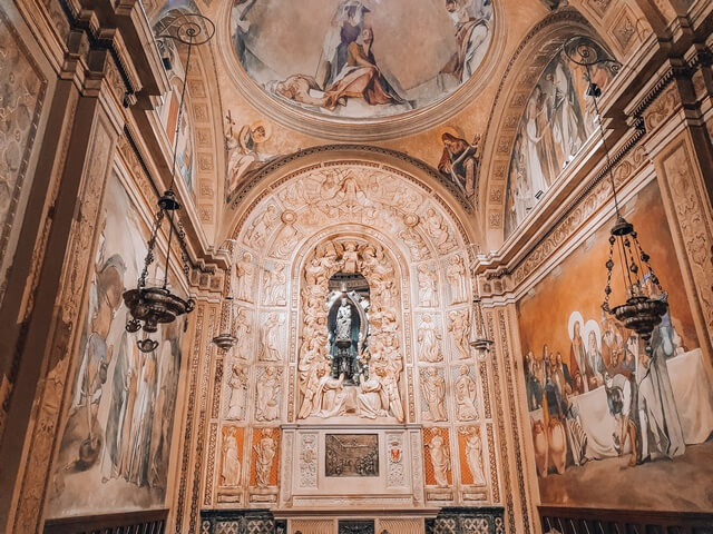 Virgen del claustro Solsona