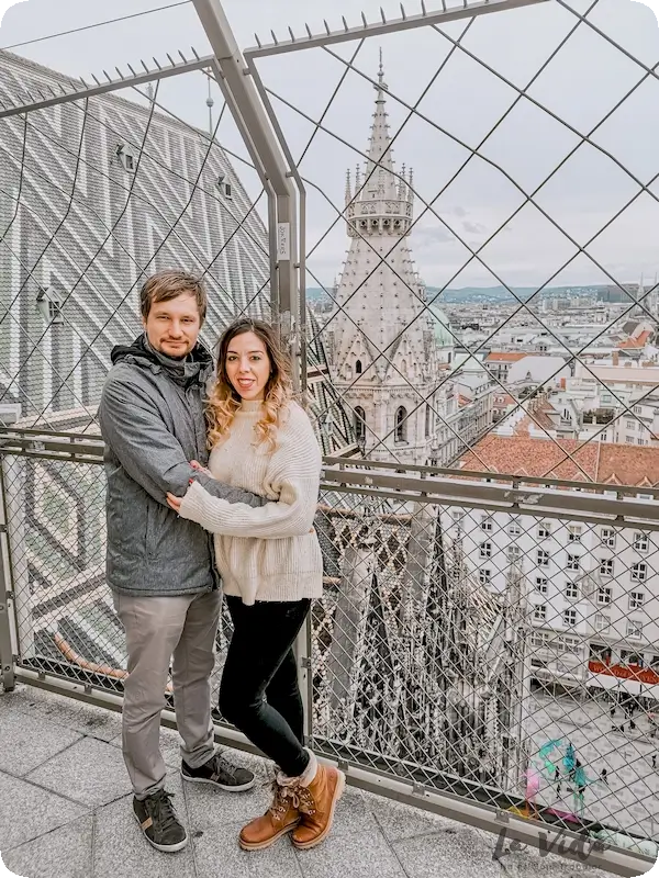 Mirador de la Torre en la Catedral de Viena. Foto de pareja de Judit  y Dani