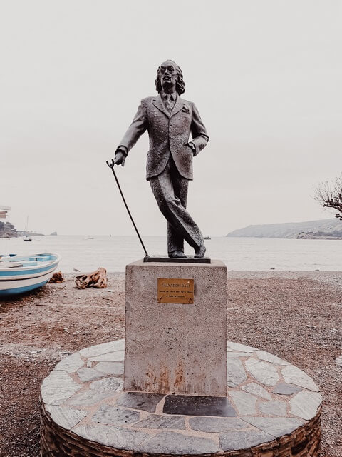 Estatua Dalí en Cadaqués