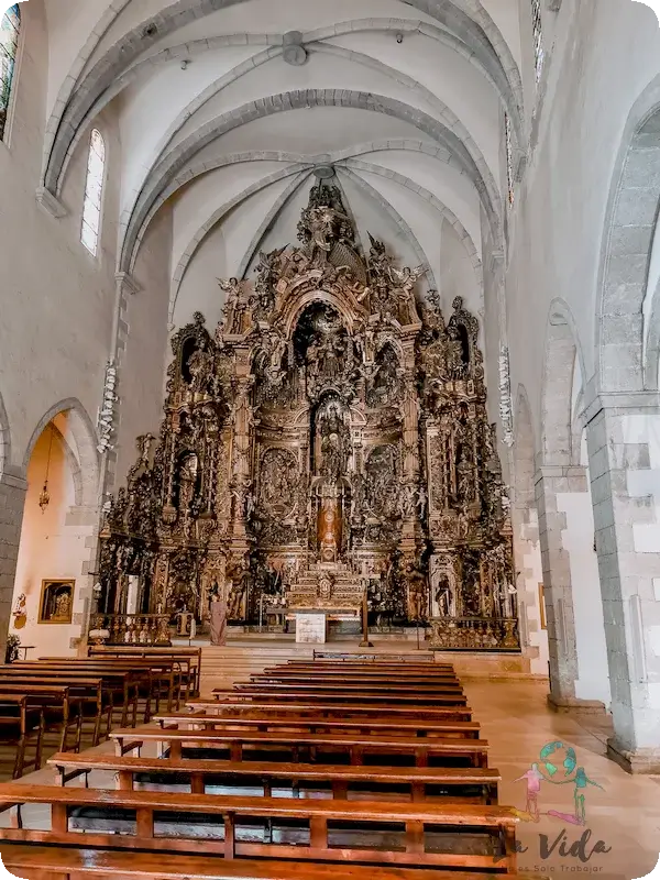 Iglesia parroquial de Santa María de Cadaqués interior