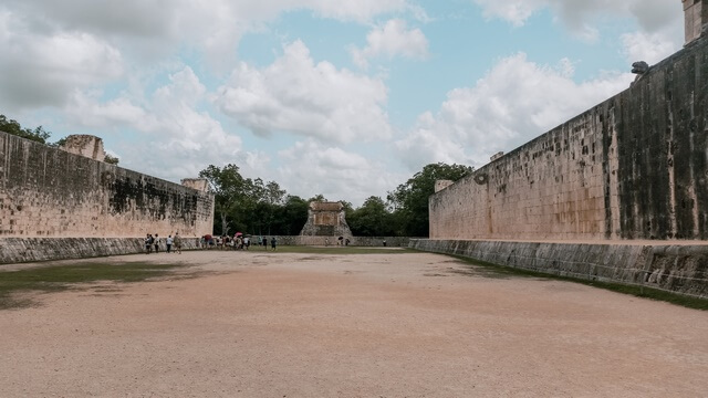 Zona juego pelota de los mayas