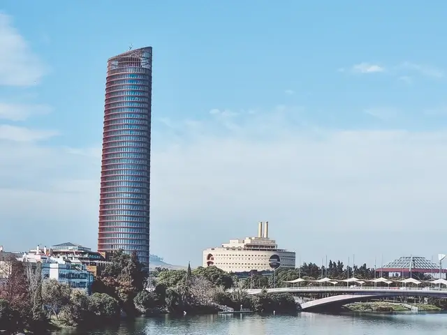 Torre de Sevilla y Cartuja