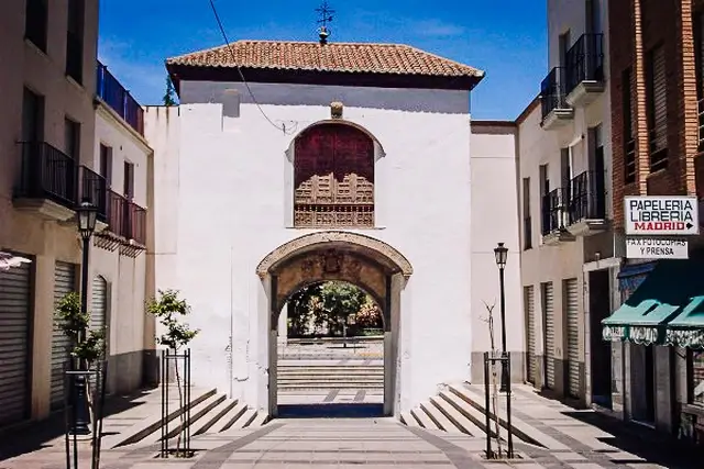 Puerta San Torcuato