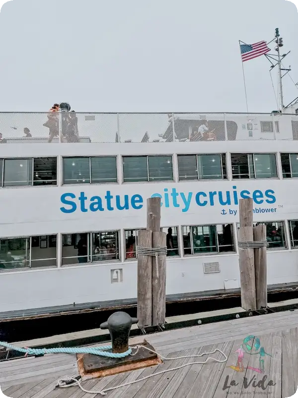 Ferry oficial Visita Estatua libertad