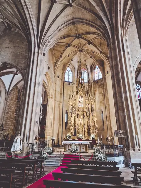Interior Iglesia de Santa María de la Asunción y del Manzano