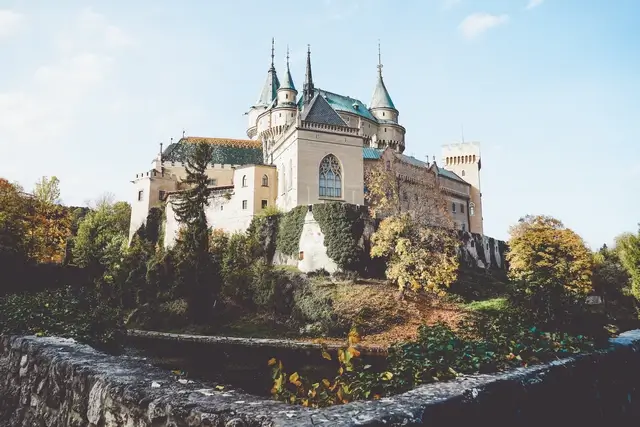 Castillo de Bojnice uno de los más bonitos que ver en Eslovaquia