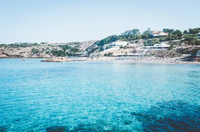 Cala Tarida Ibiza, aguas cristalinas