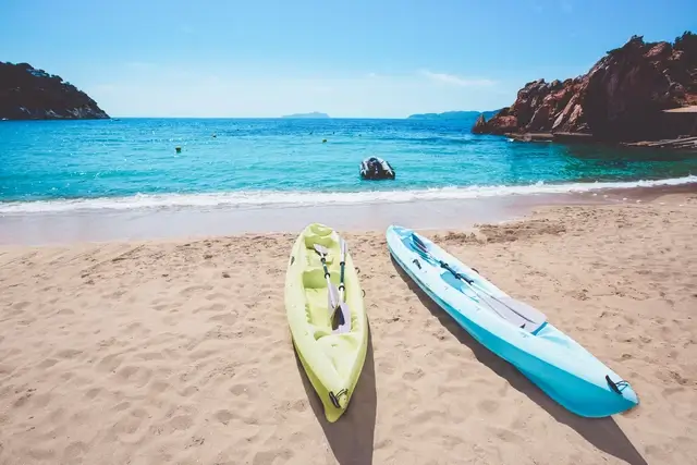 Kayac en Cala de San Vicente Ibiza