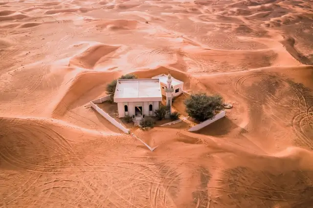 Mezquita en el Desierto 