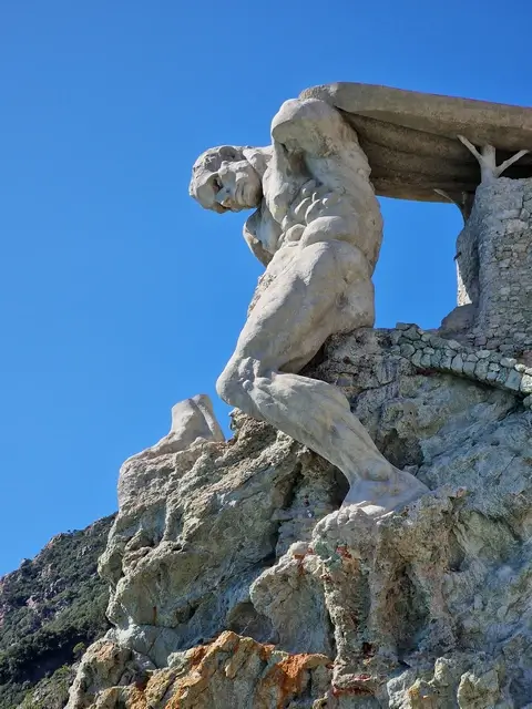 Estatua del Gigante, en la Playa de Neptuno Monterosso al Mare