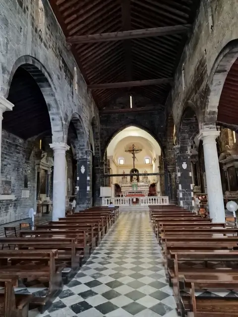 Interior Iglesia de San Lorenzo Portovenere