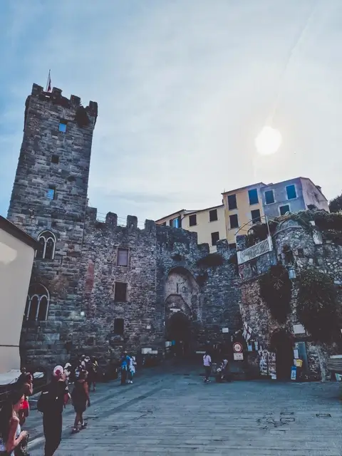 Porta del Borgo Portovenere