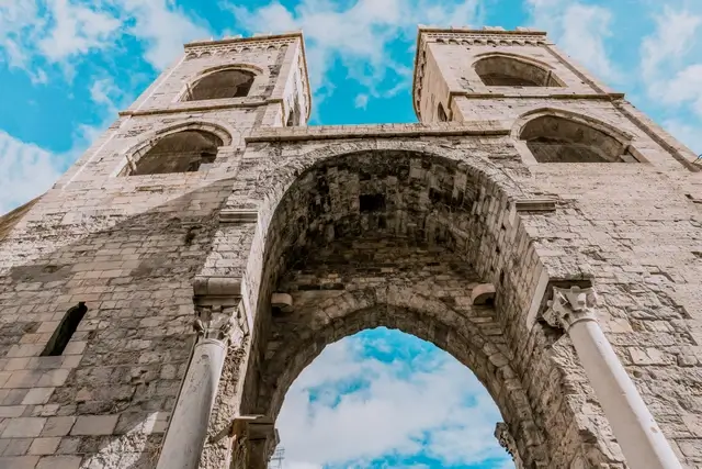 Porta soprana en Génova