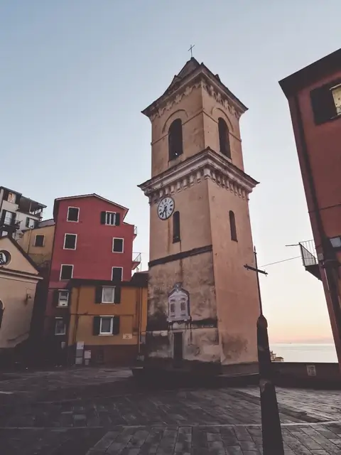 Torre campanario Iglesia San Lorenzo Manarola