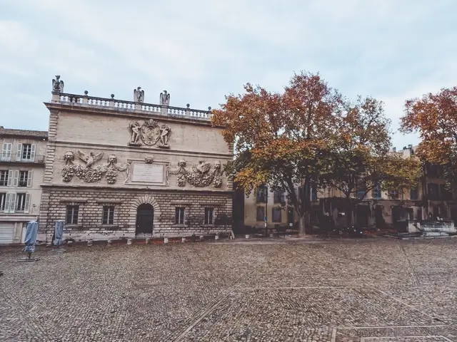 Pl. du Palais Avignon