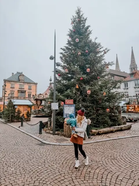 Plaza del Mercado Obernai en Navidad