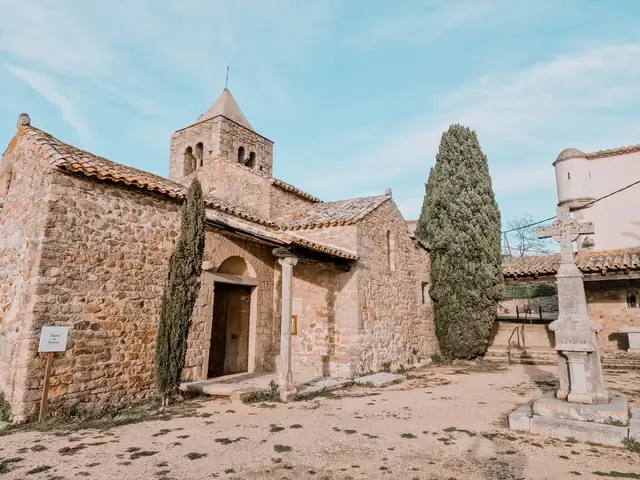 Qué ver en Santa Cristina D'Aro - Església de Sant Martí de Romanyà