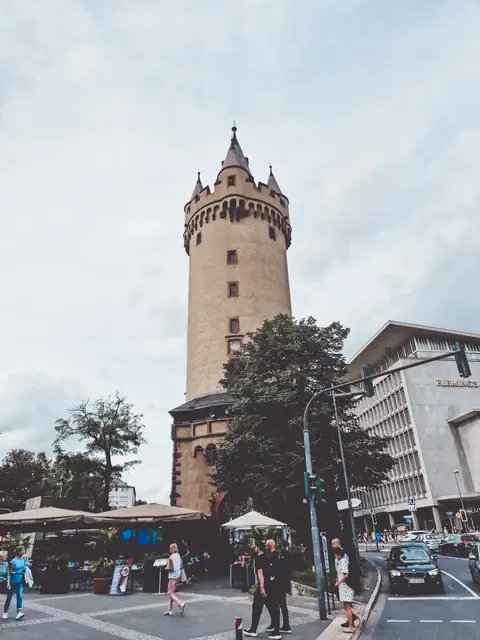 Qué ver en Frankfurt - Eschenheimer Turm