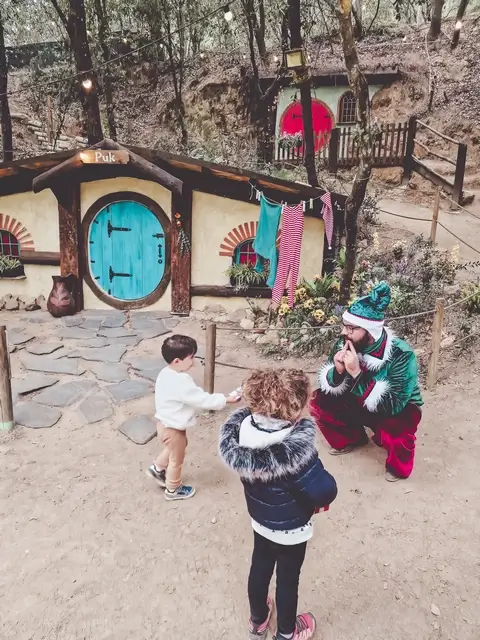 El Bosque Mágico de Papá Noel en Can Juliana - casa elfos (