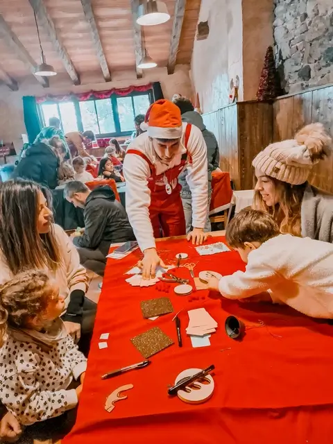 El Bosque Mágico de Papá Noel en Can Juliana - taller elfos
