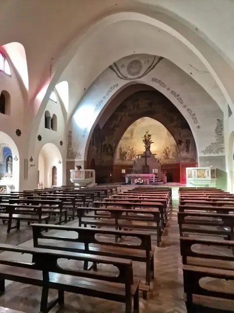 Iglesia Parroquial de Santa María de Ribes interior