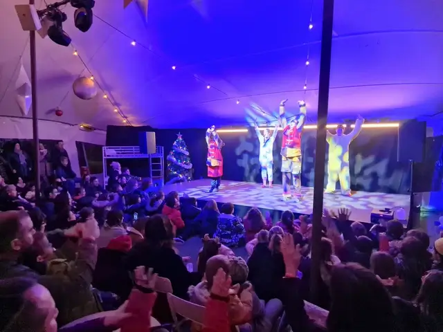 Diverland Navidad - actuación en La Carpa 