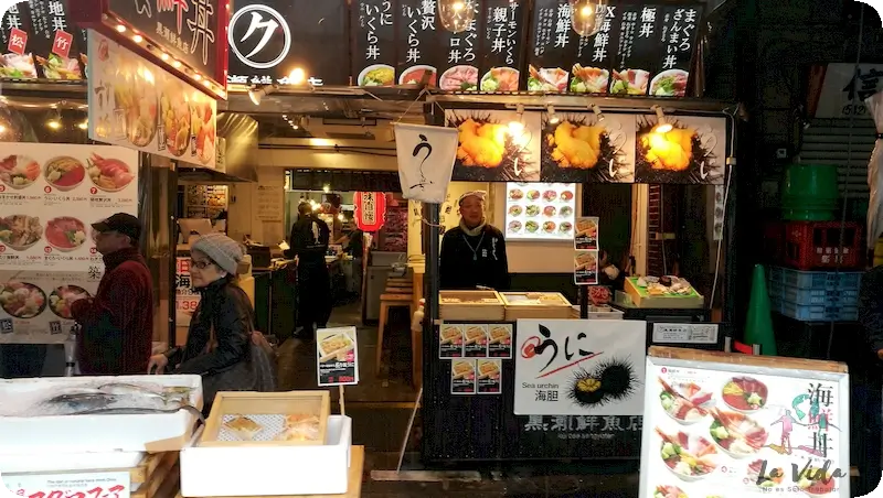 Tsukiji tokio puesto de comida 