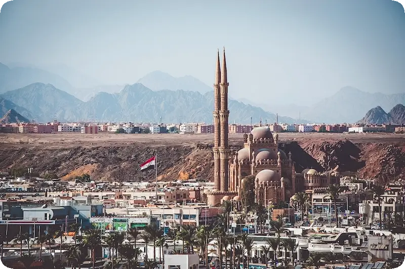 Sharm El-Sheik con su mezquita