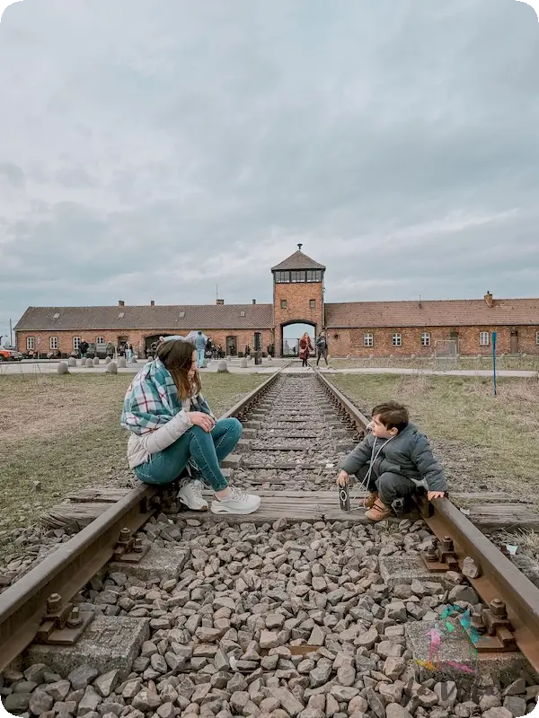 Foto tipica de las vias de tren Excursión a Auschwitz 2 - Birkenau - Qué ver cerca de Cracovia