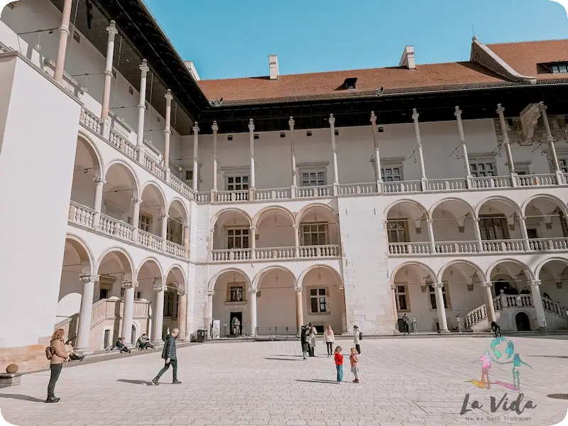 Interior Castillo de Wawel Cracovia