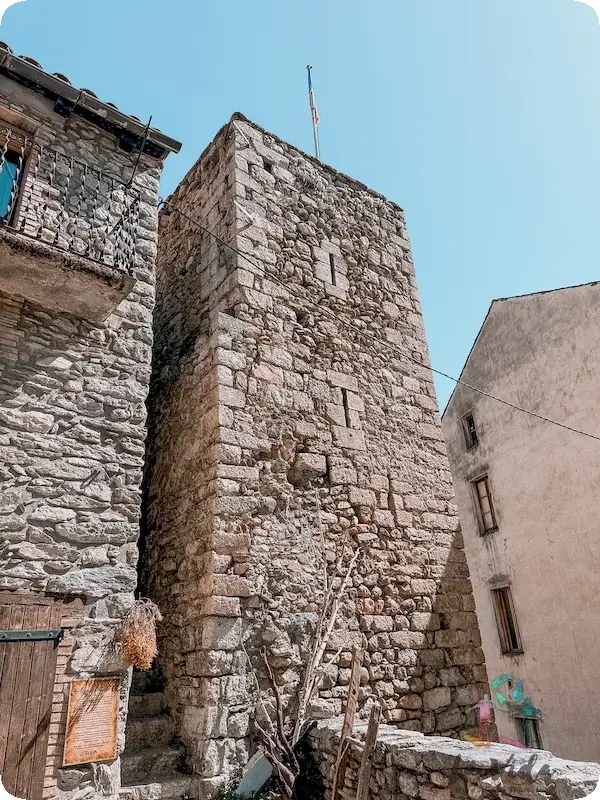Torre de la Presó - Murallas y torres defensivas Bellver de Cerdanya